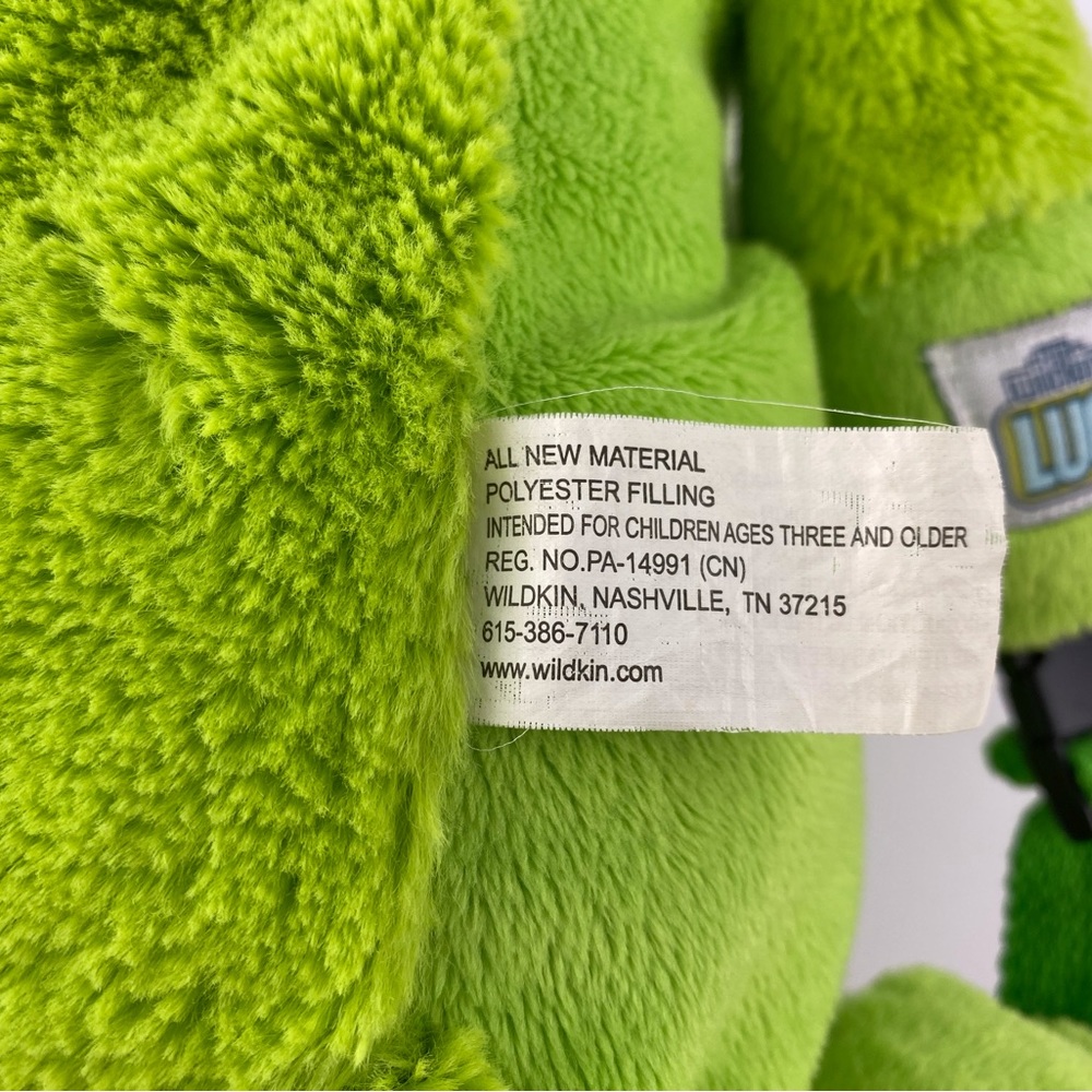 Wildkin Luggables frog backpack plush, 15" wearable stuffed frog with pocket - Picture 9 of 10